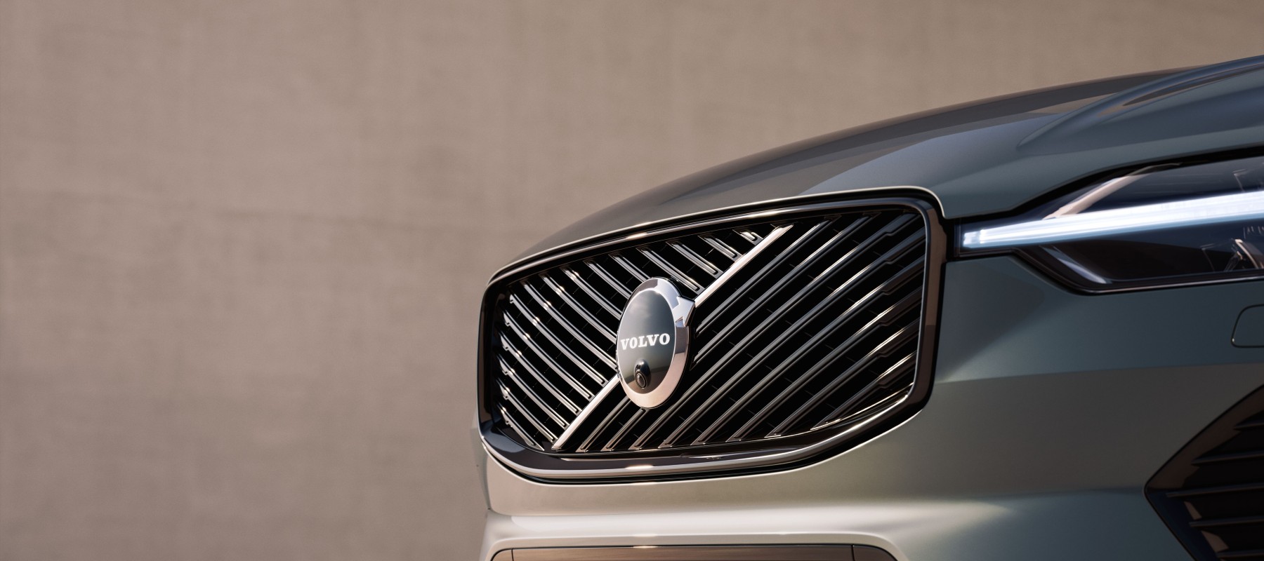 Volvo Doubles Down On PHEV Production, Wants More EV Range